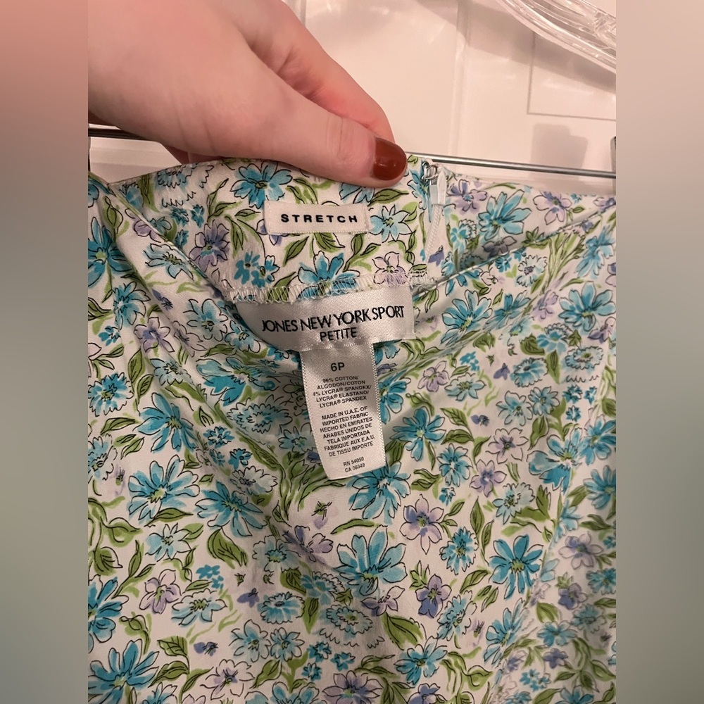 Jones New York Floral Skirt Multicolored Size 6P - Picture 2 of 2
